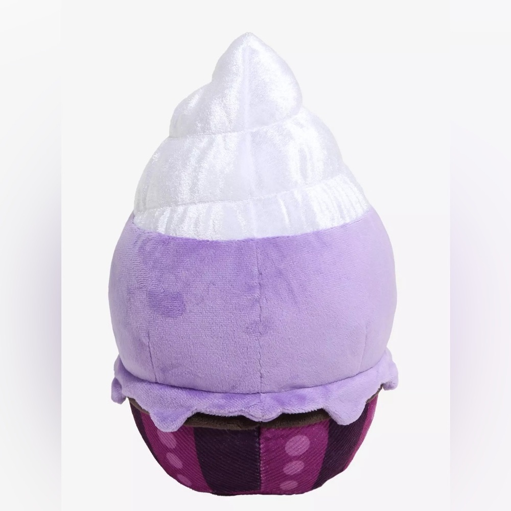 Disney Ursula Sea Witch Munchling Scented Plush NWT - Picture 5 of 6